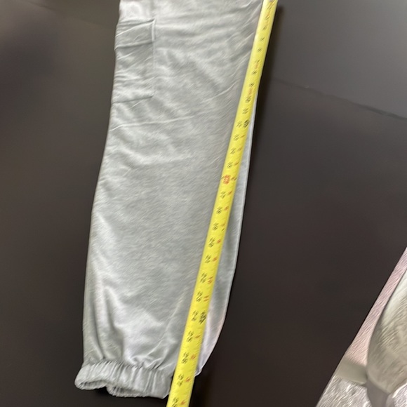 Grey Light Sweatpants with cargo pockets - Picture 7 of 9